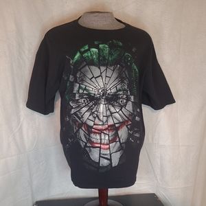 DC Comic Men's XL Tshirt The Joker Batman Shattered TShirt Official